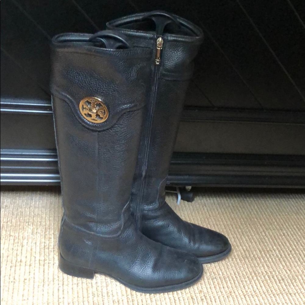 *SOLD* Tory Burch Selma Boots